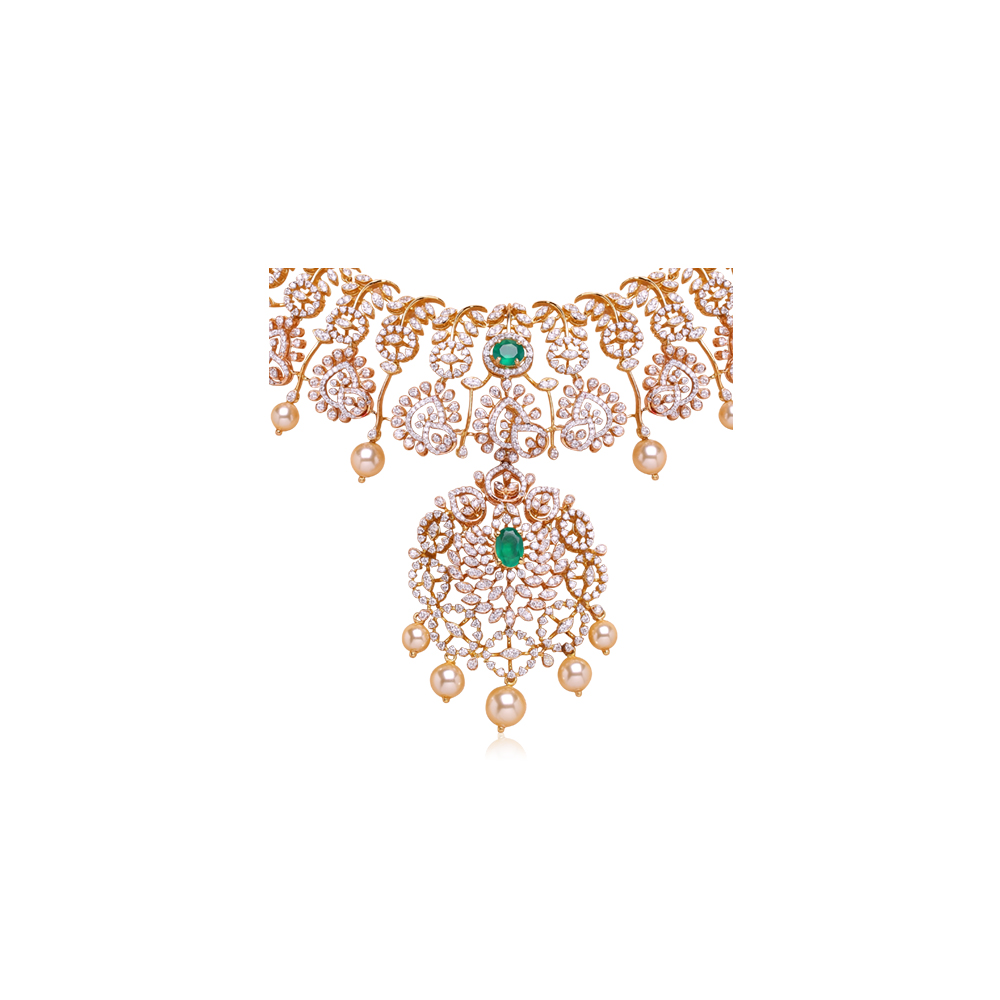 Dazzling Emerald Diamond Necklace