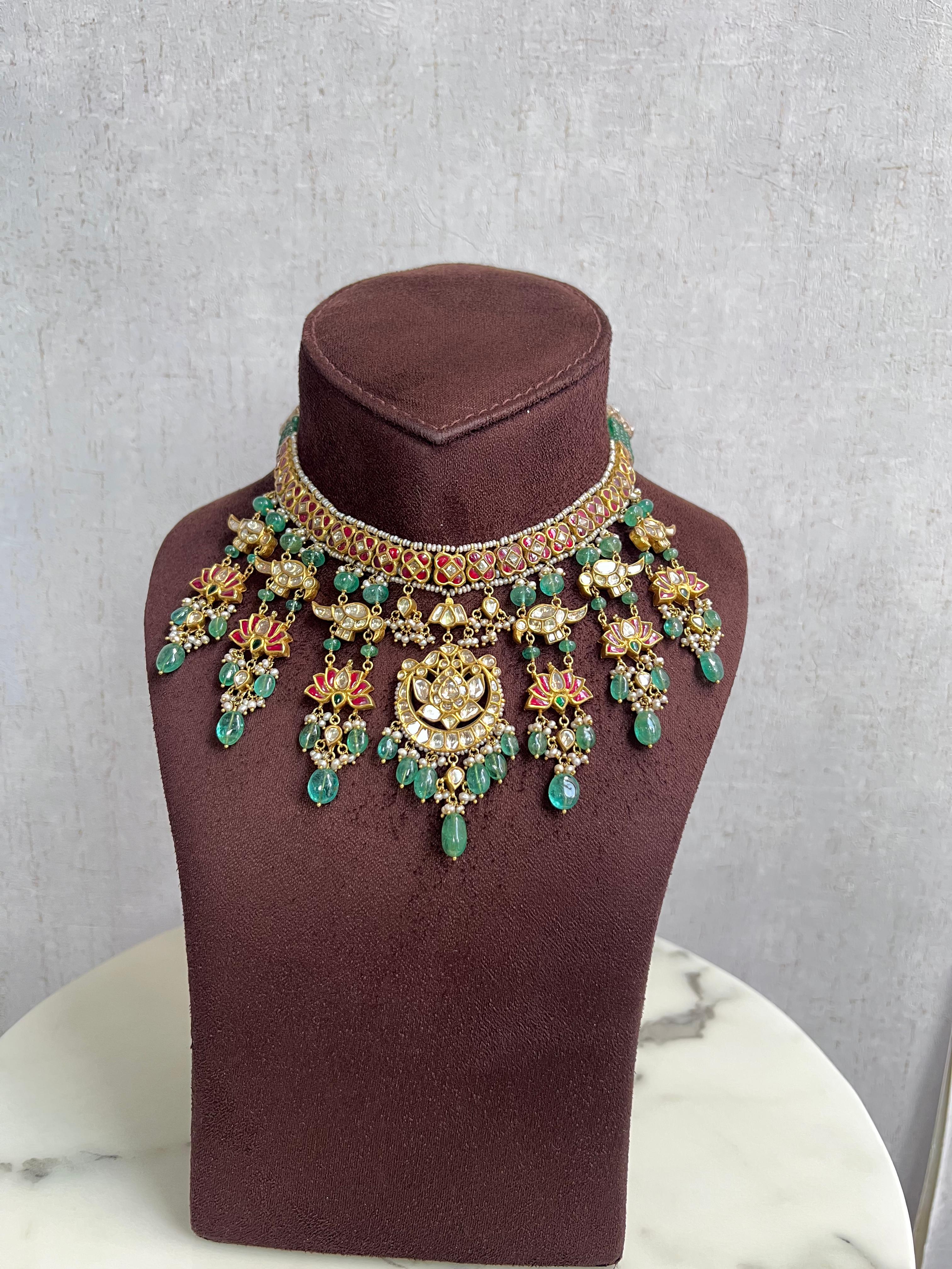 Traditional Lotus Motif Kundan Choker with Emerald beads