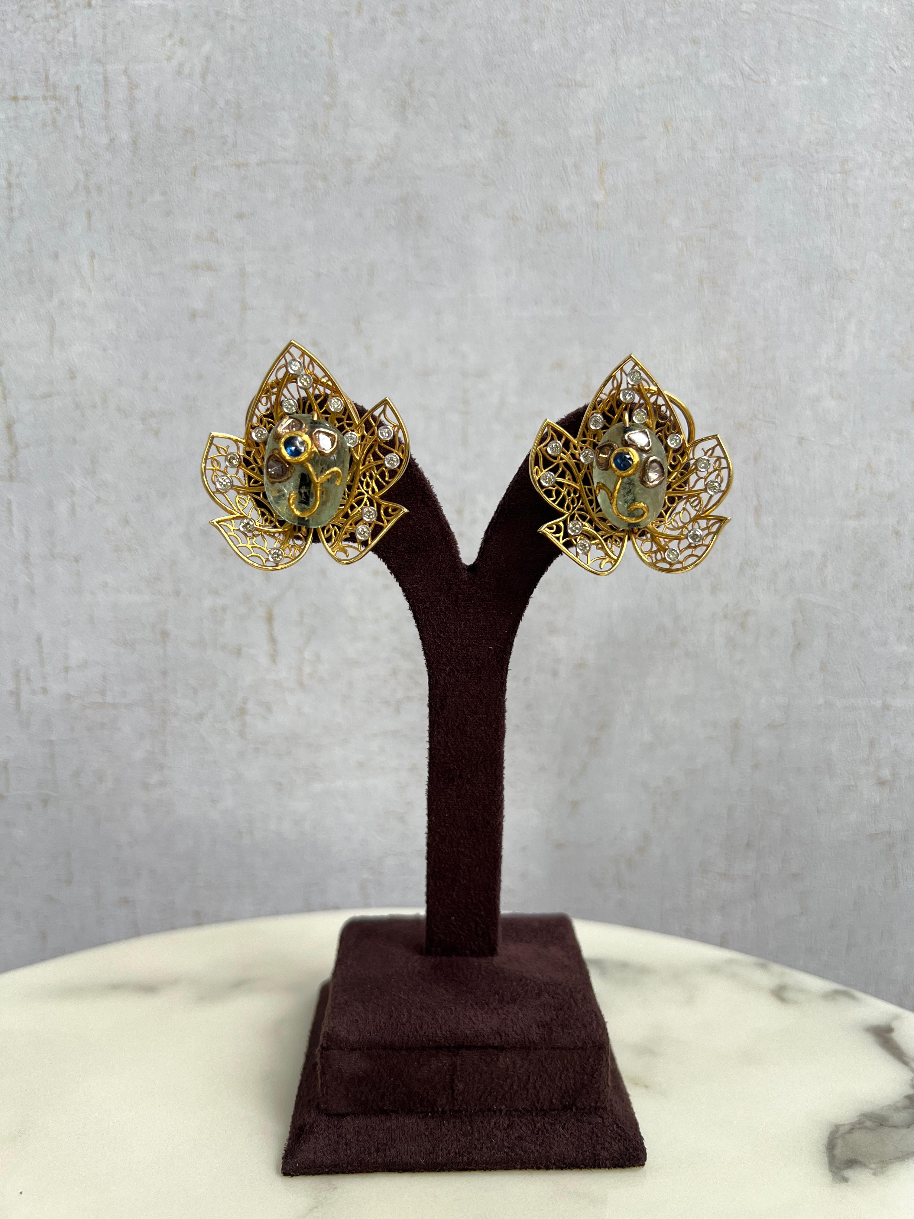 Leaf-shaped Cocktail Studded with Diamonds